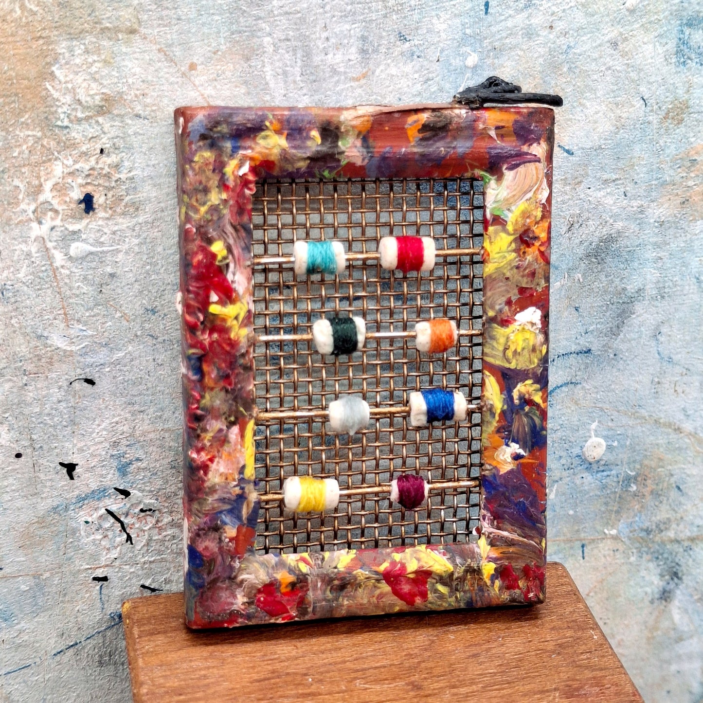 Paint Splatter Thread Dispensor