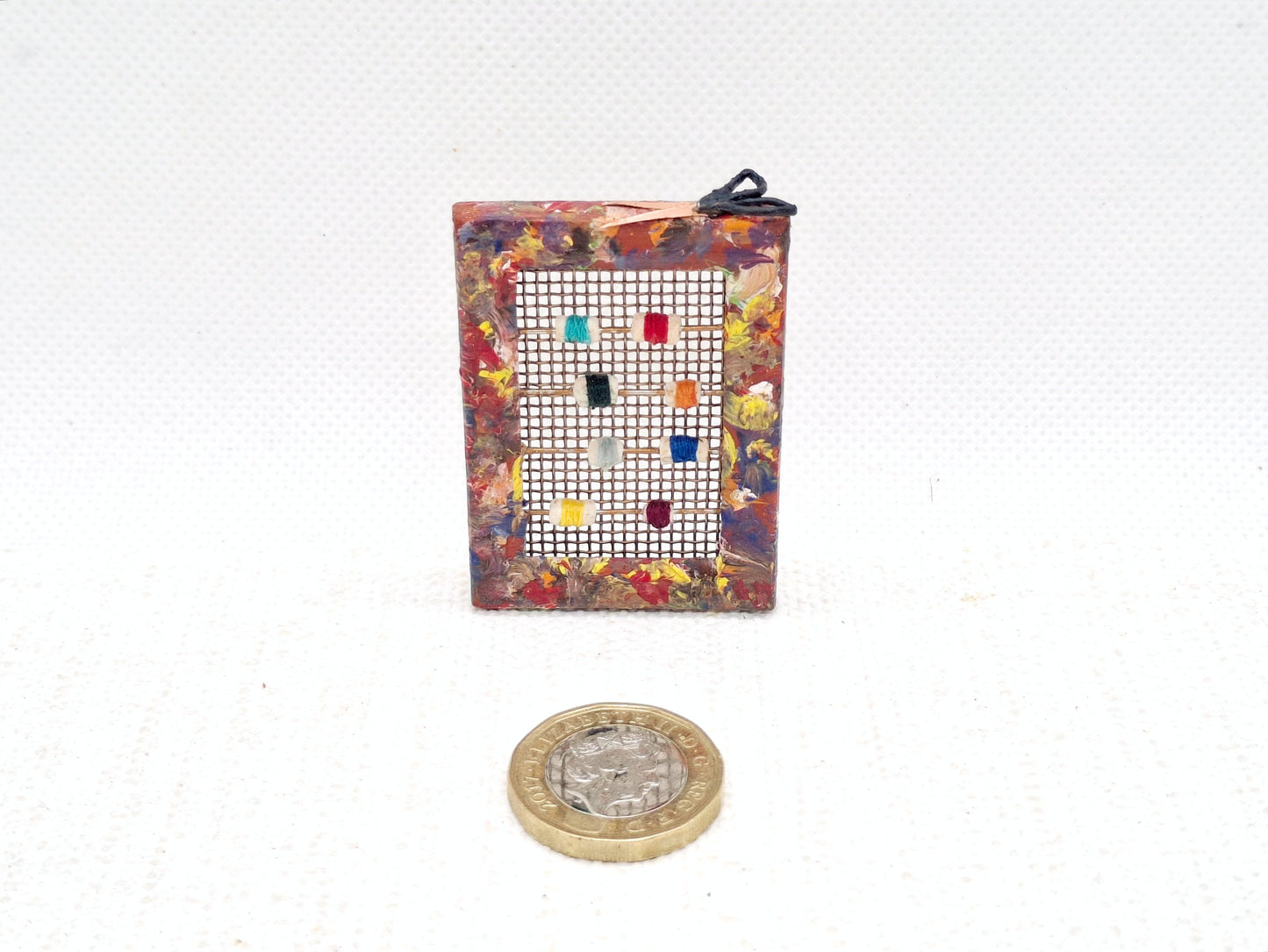 Paint Splatter Thread Dispensor