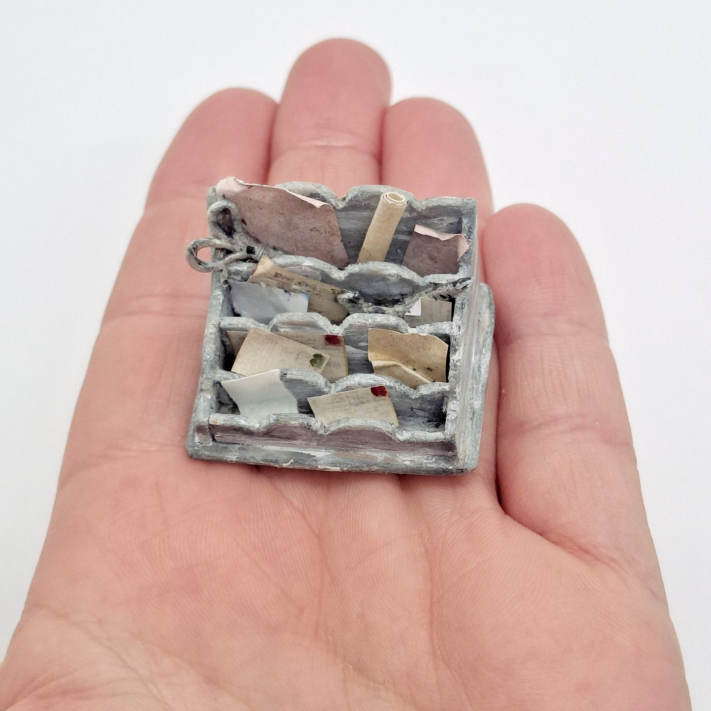 Letter Holder
