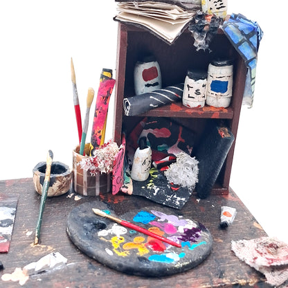 Traditional Artists Table