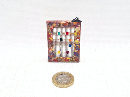 Paint Splatter Thread Dispensor